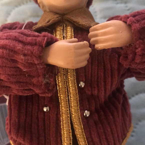 New Vintage Santa’s Workbench Jo Ann Fabrics Christmas Carolers Wreath Singing - Picture 11 of 16